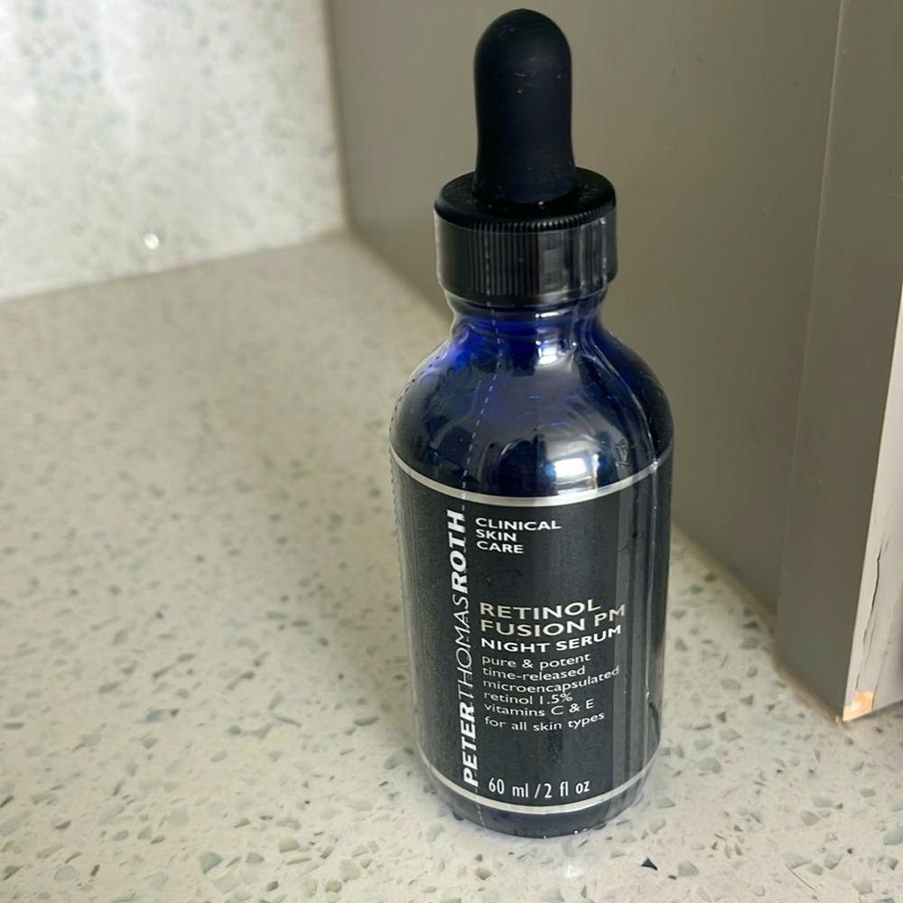 Peter Thomas Roth Retinol Fusion PM serum